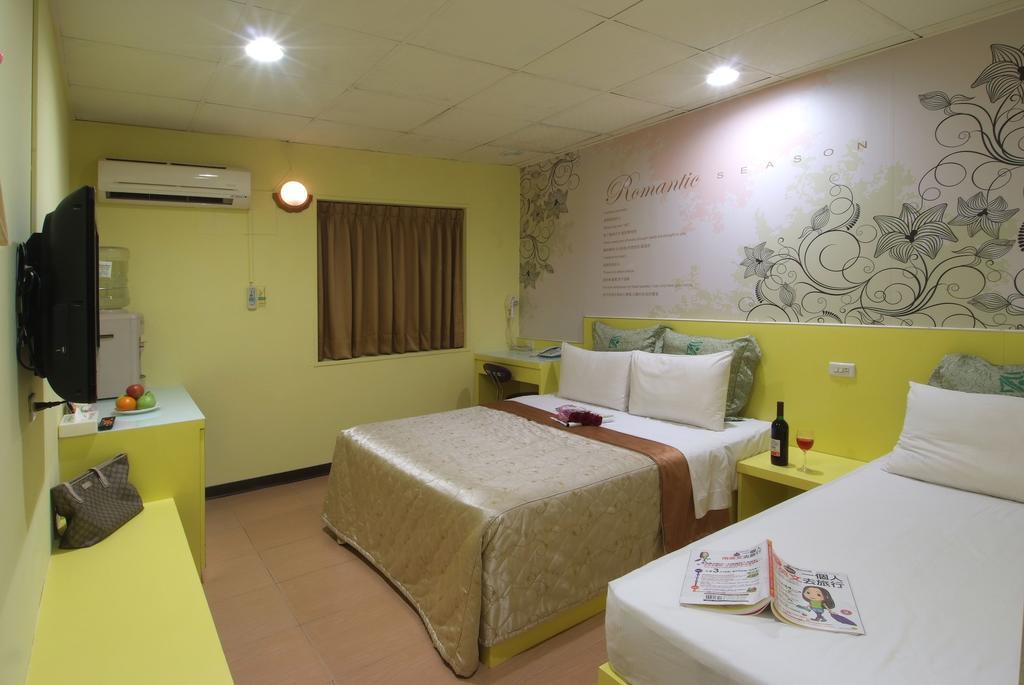 Hotel Tong Bing Express à Hsinchu Chambre photo