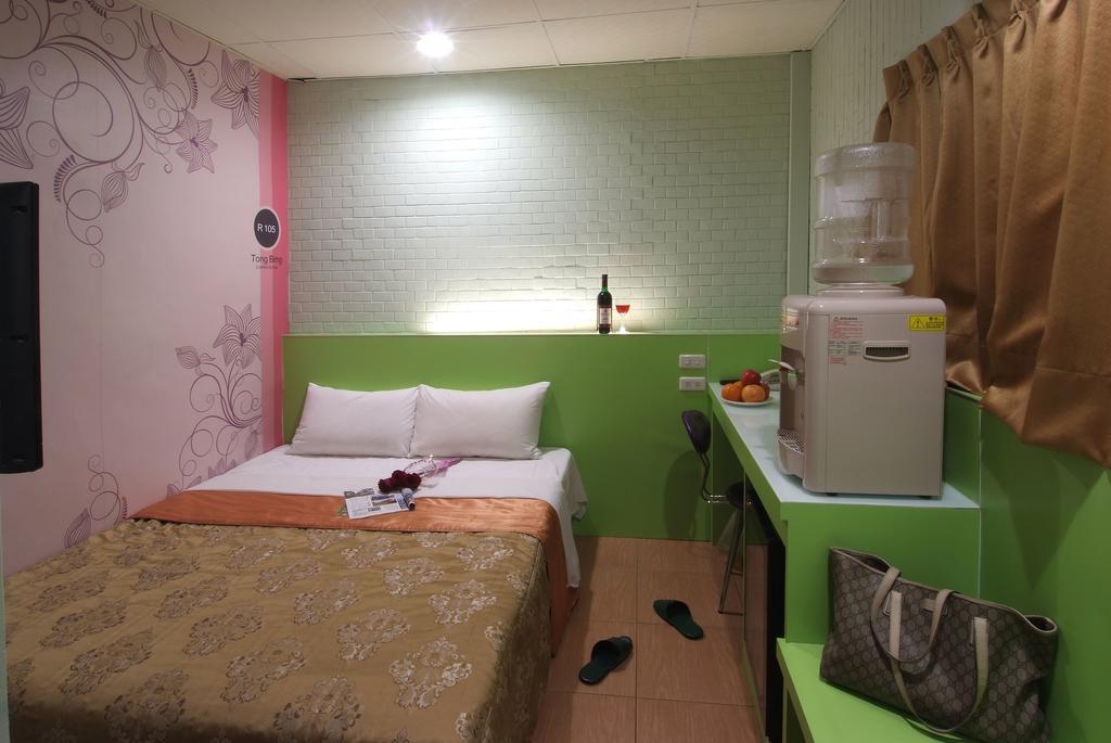 Hotel Tong Bing Express à Hsinchu Chambre photo